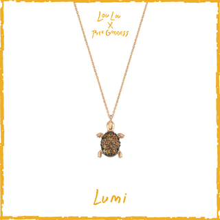 LOULOU X BEE GODDESS TURTLE GOLD SAPPHIRE NECKLACE