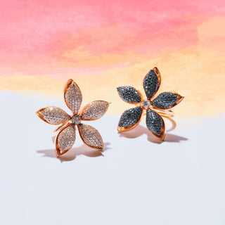 APPLE SEED TARA GOLD BLUE DIAMOND RING