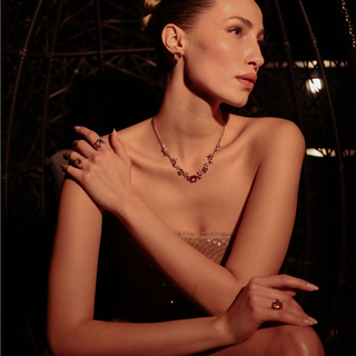 APPLE SEED TARA 18K GOLD DIAMOND PERIDOT NECKLACE