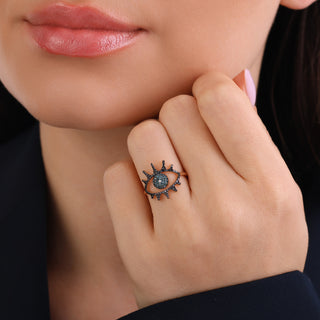 EYE LIGHT 18K GOLD DIAMOND RING