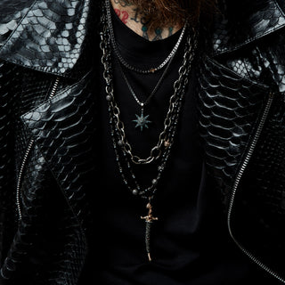 VENUS STAR GOLD BLUE DIAMOND STATEMENT PENDANT