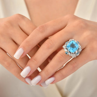 BEE GOLD BLUE TOPAZ DIAMOND RING