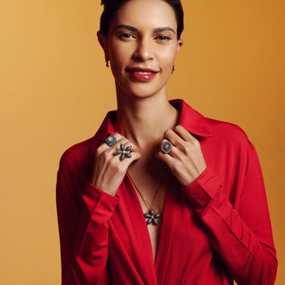 APPLE SEED TARA GOLD BLUE DIAMOND RING