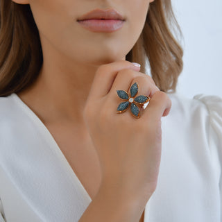 APPLE SEED TARA GOLD BLUE DIAMOND RING