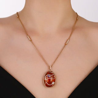 QUEEN BEE GOLD DIAMOND BLUE TOPAZ PENDANT