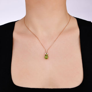 QUEEN BEE MAYA GOLD DIAMOND PERIDOT XSMALL NECKLACE